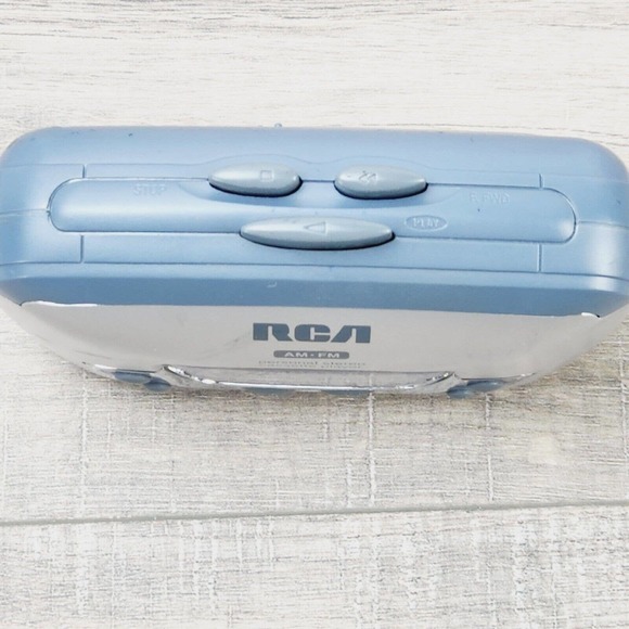 RCA AM/FM Stereo Cassette Player Digital Tuning RP-1876A for PARTS OR REPAIR - Picture 6 of 6